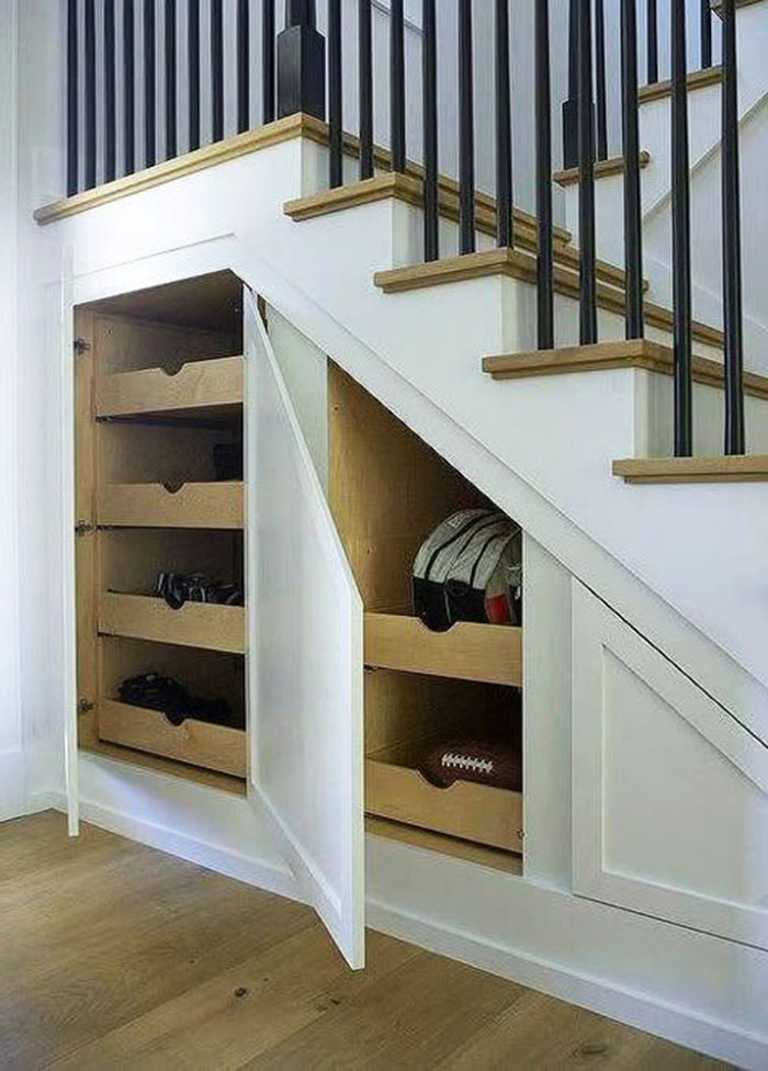 mẫu tủ cầu thang nhỏ